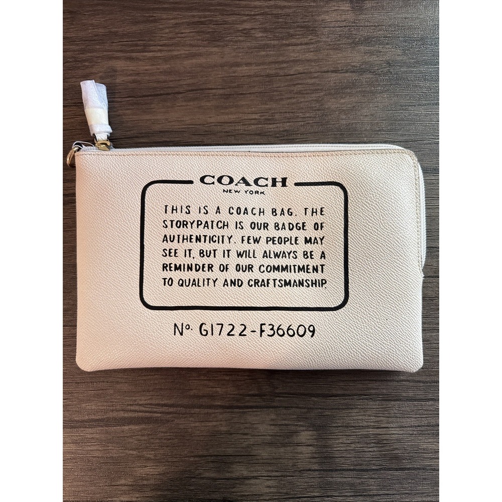 Coach Wristlet - New York Storypatch Creed Zip Bag Purse Pouch White Black 2017